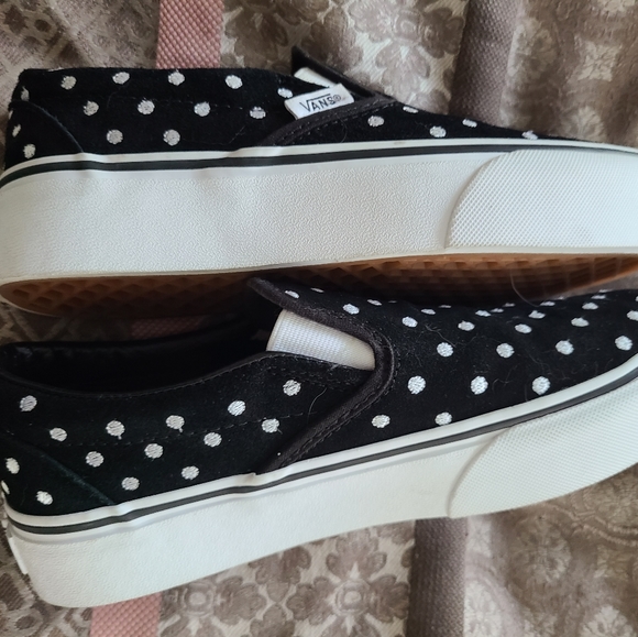 Vans Classic Slip Ons - Picture 2 of 5